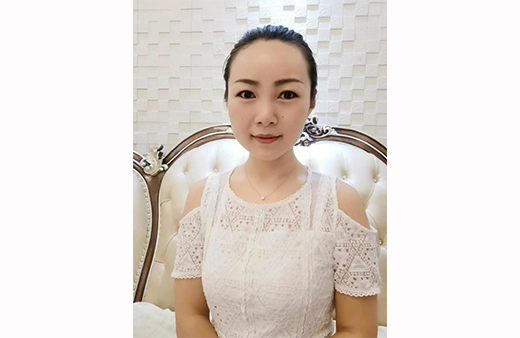 “世”在人為 | 世友地板新疆烏魯木齊經(jīng)銷商張寶月：服務(wù)快一步，業(yè)績(jī)上一層